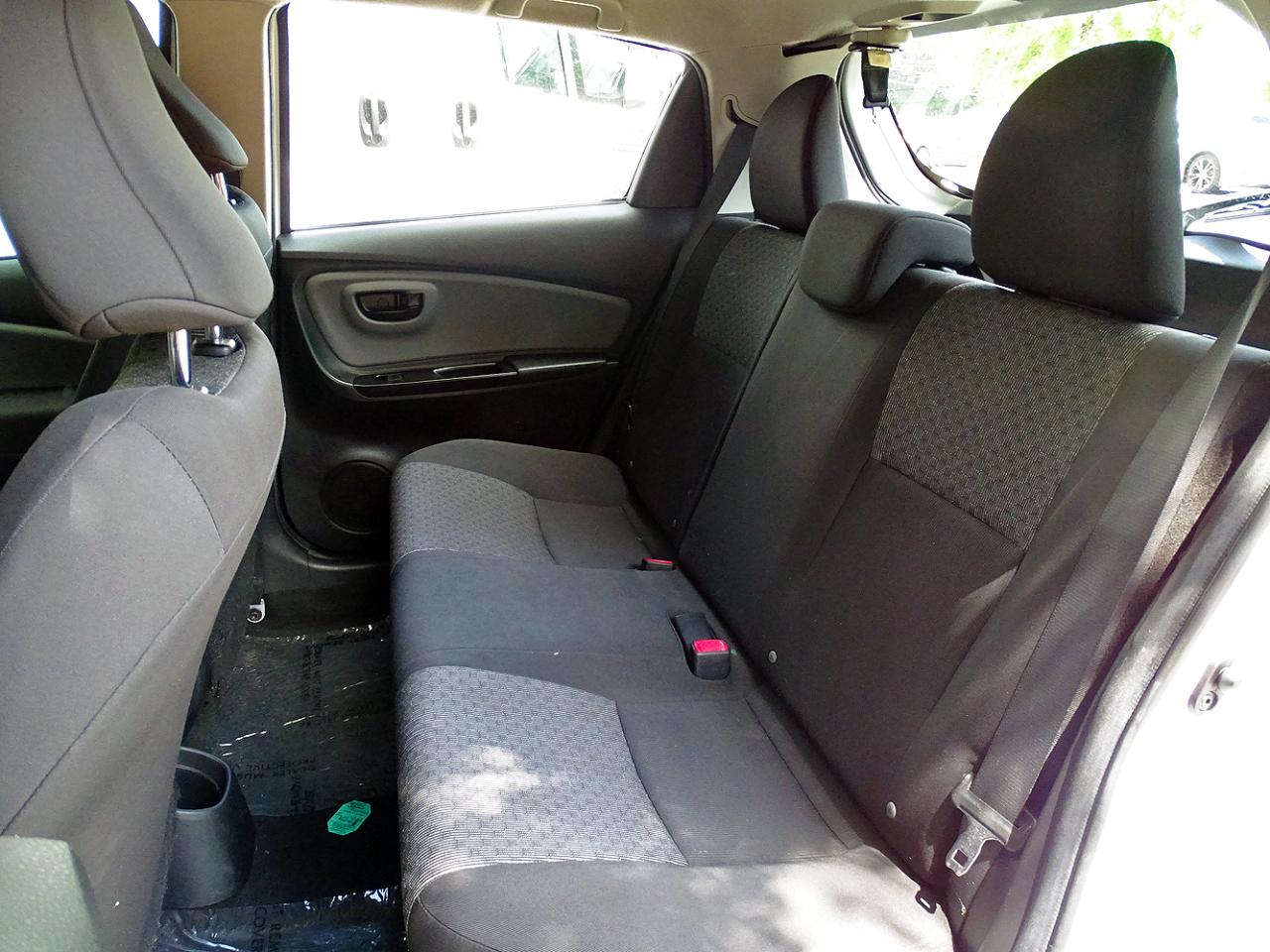 Toyota Yaris 5dr Liftback Auto L (Natl) 2016