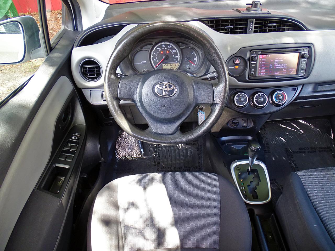 Toyota Yaris 5dr Liftback Auto L (Natl) 2016
