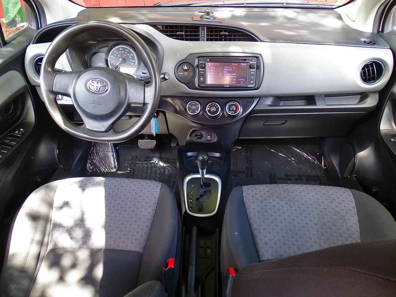 Toyota Yaris 5dr Liftback Auto L (Natl) 2016