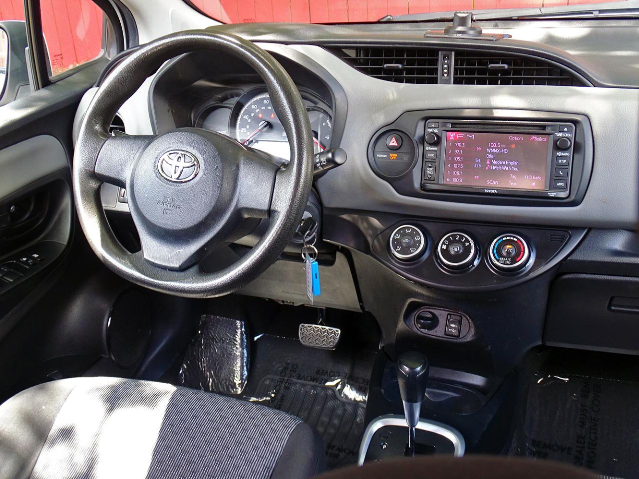 Toyota Yaris 5dr Liftback Auto L (Natl) 2016