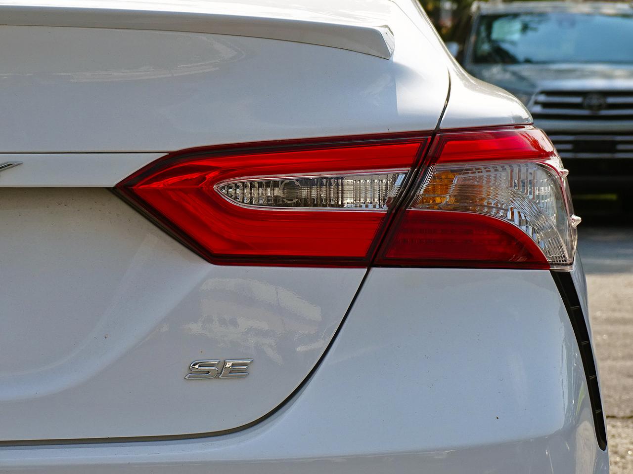 Toyota Camry SE Auto (Natl) 2020