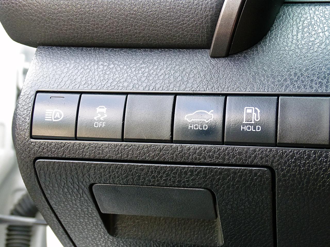 Toyota Camry SE Auto (Natl) 2020