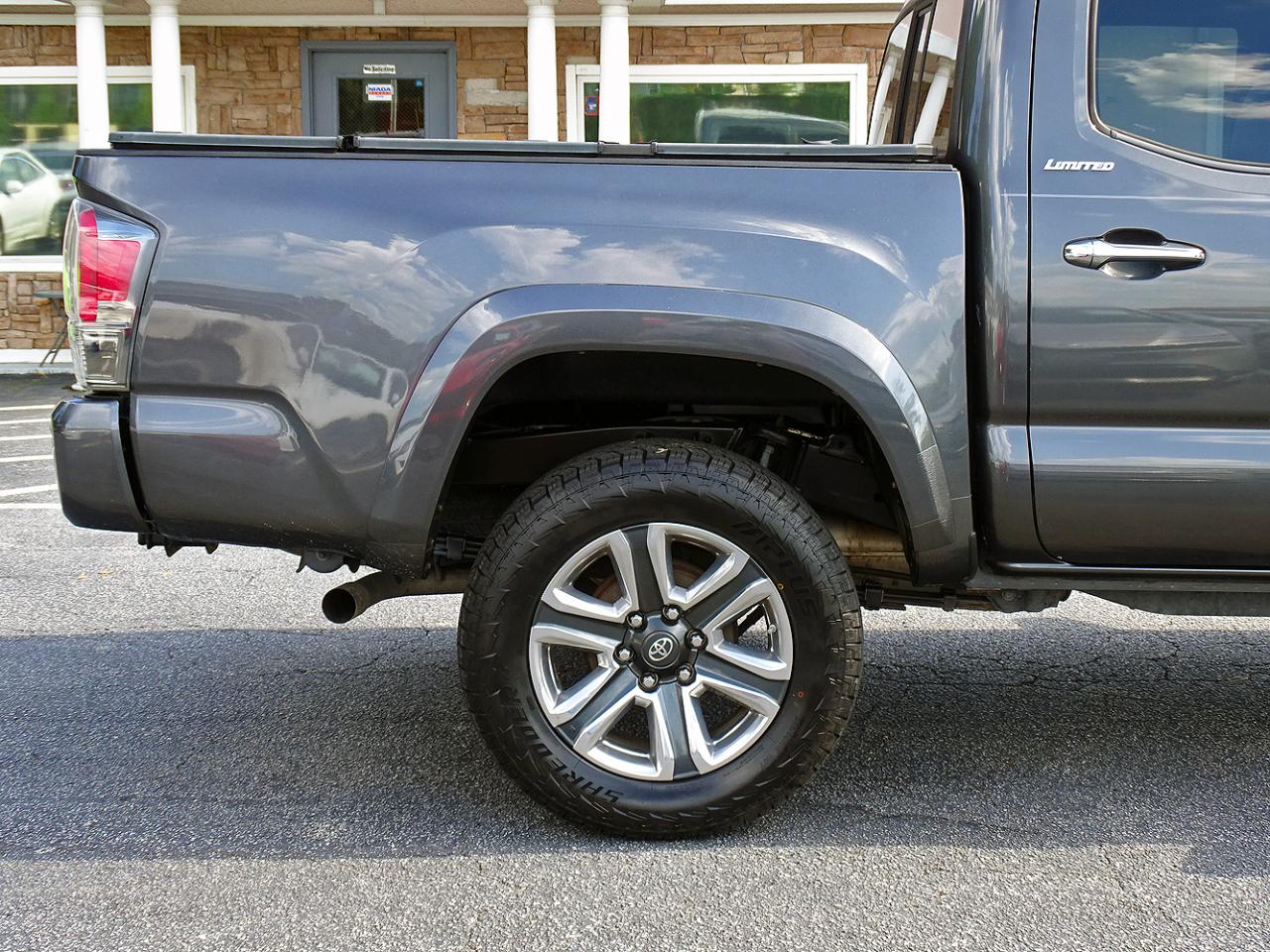 Toyota Tacoma 2WD Double Cab V6 AT Limited (Natl) 2016