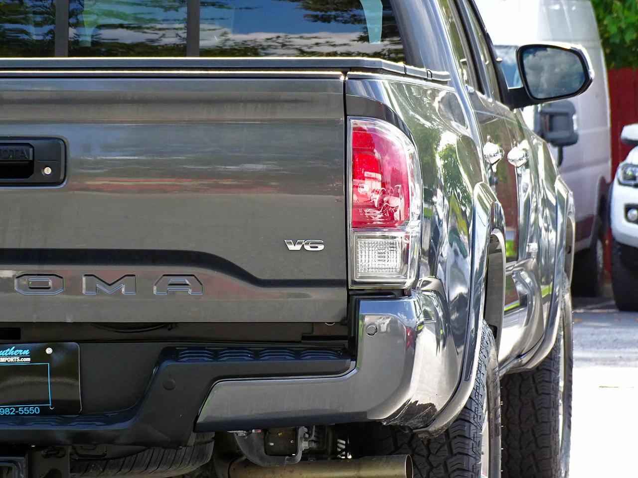 Toyota Tacoma 2WD Double Cab V6 AT Limited (Natl) 2016