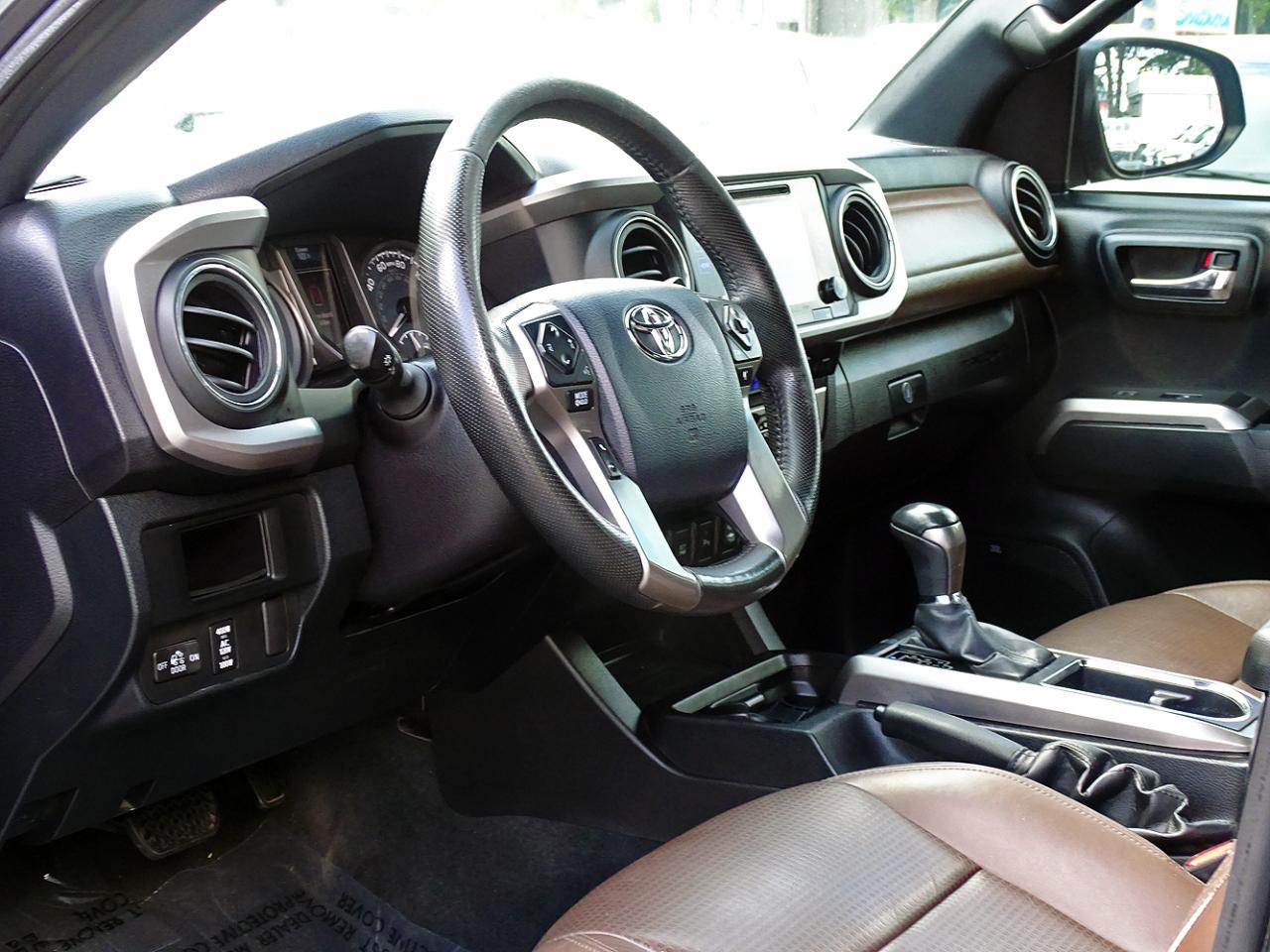 Toyota Tacoma 2WD Double Cab V6 AT Limited (Natl) 2016