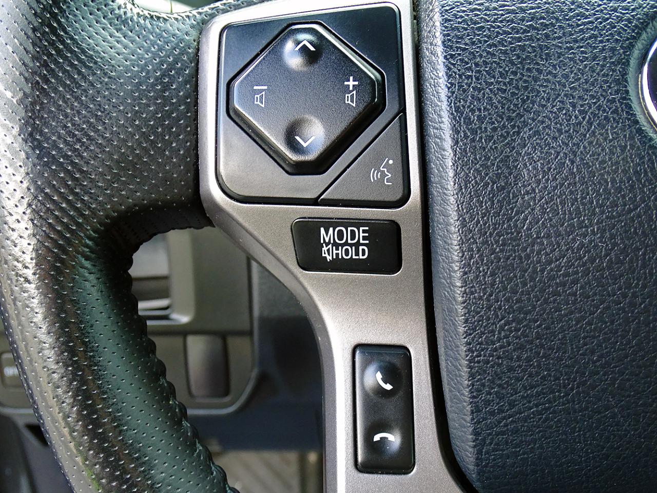 Toyota Tacoma 2WD Double Cab V6 AT Limited (Natl) 2016