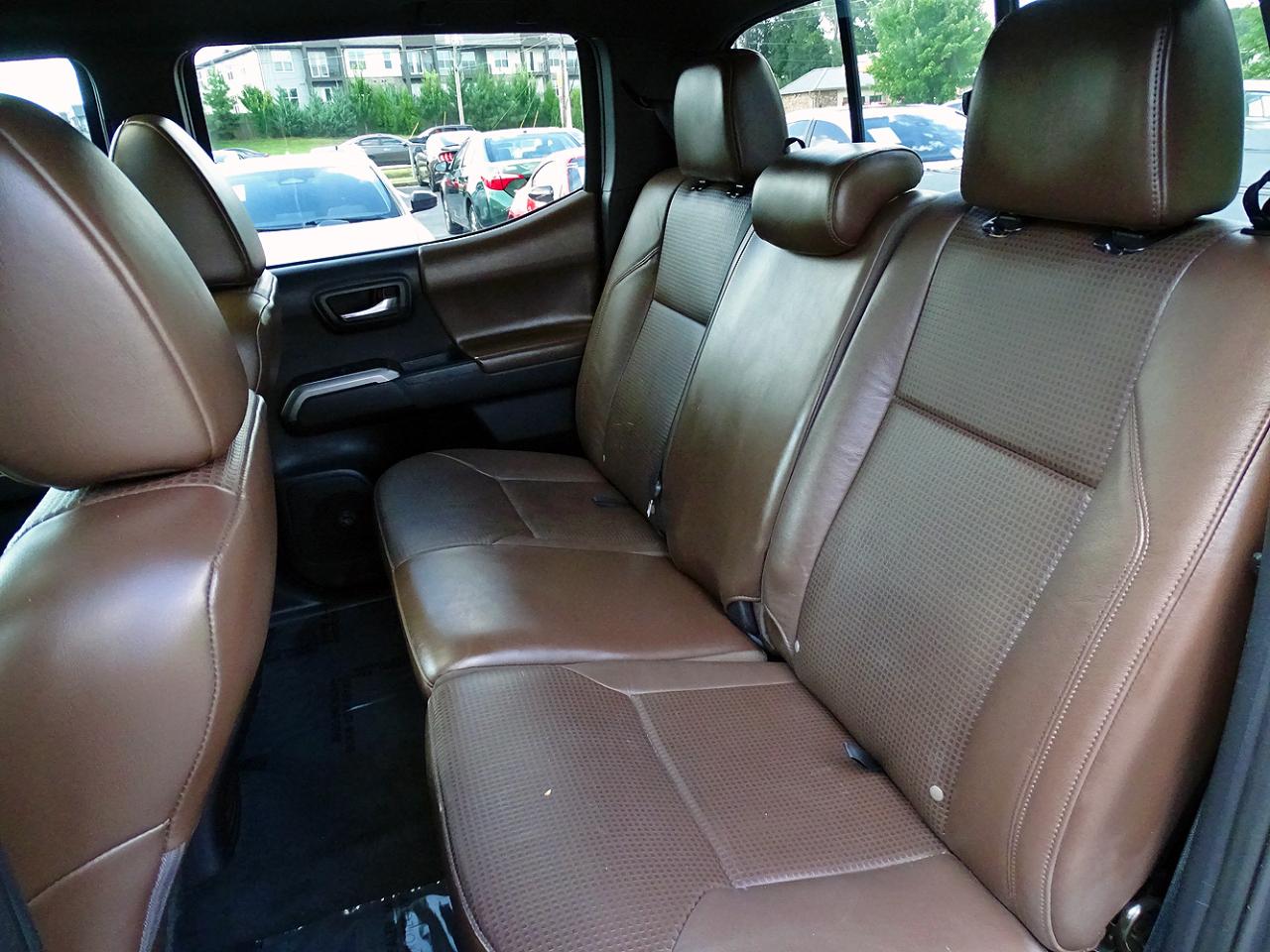 Toyota Tacoma 2WD Double Cab V6 AT Limited (Natl) 2016