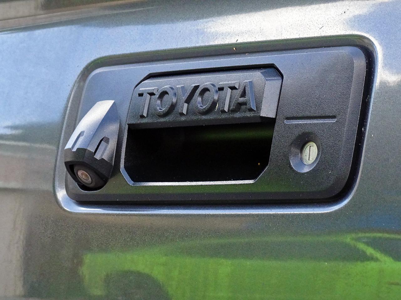 Toyota Tacoma 2WD Double Cab V6 AT Limited (Natl) 2016