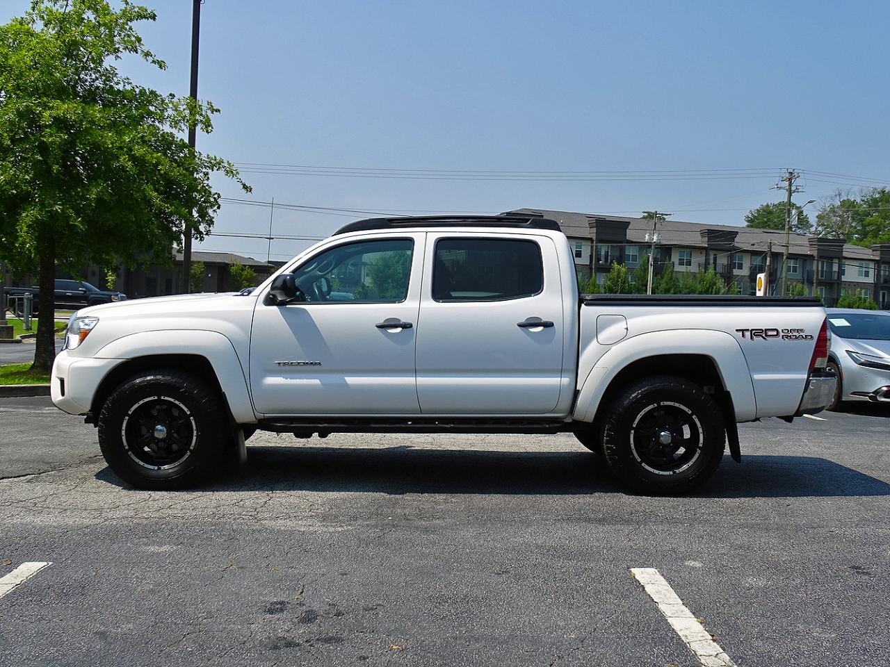 Toyota Tacoma 4WD Double Cab V6 AT TRD Off Road (Natl) 2015