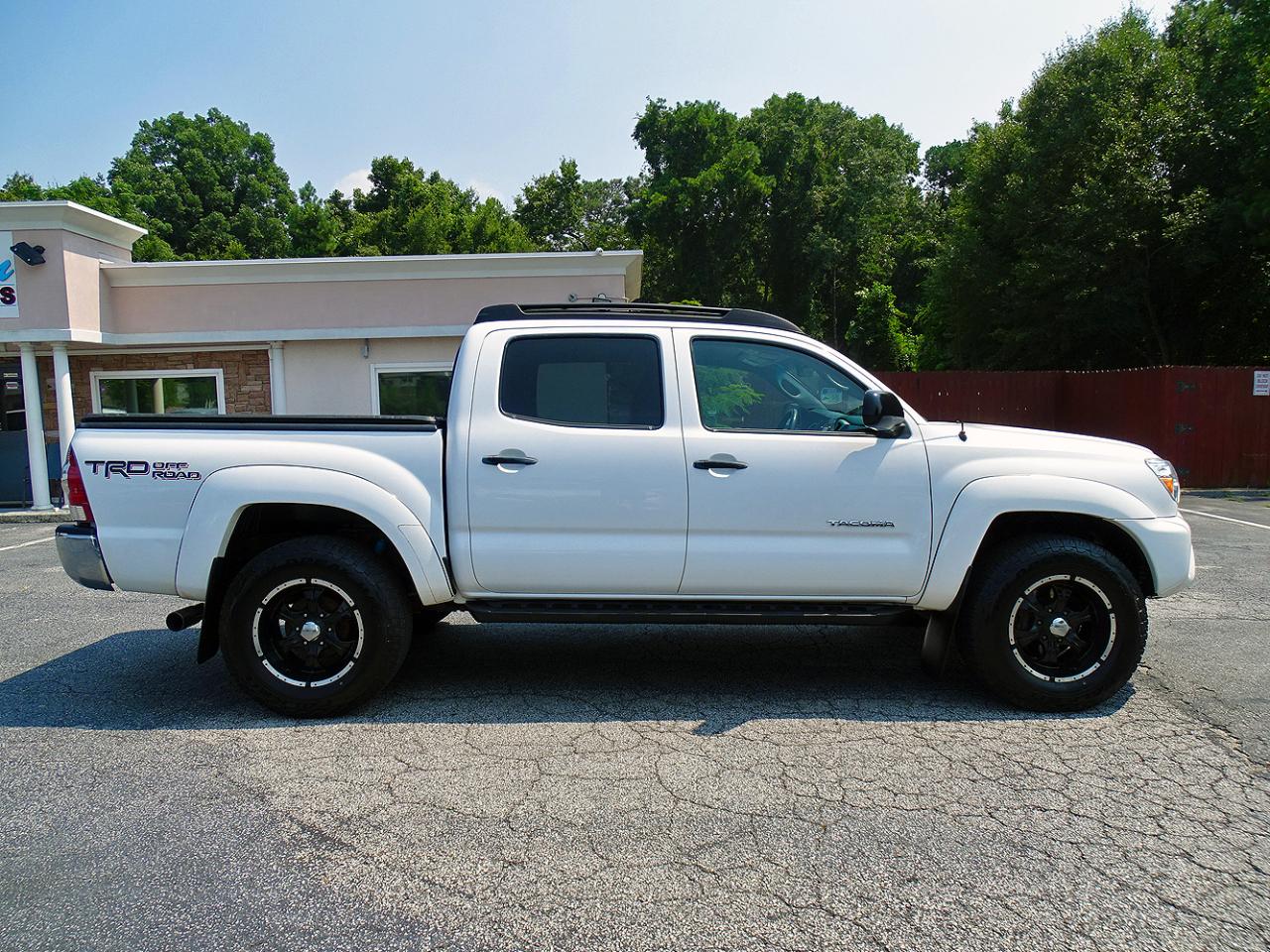 Toyota Tacoma 4WD Double Cab V6 AT TRD Off Road (Natl) 2015