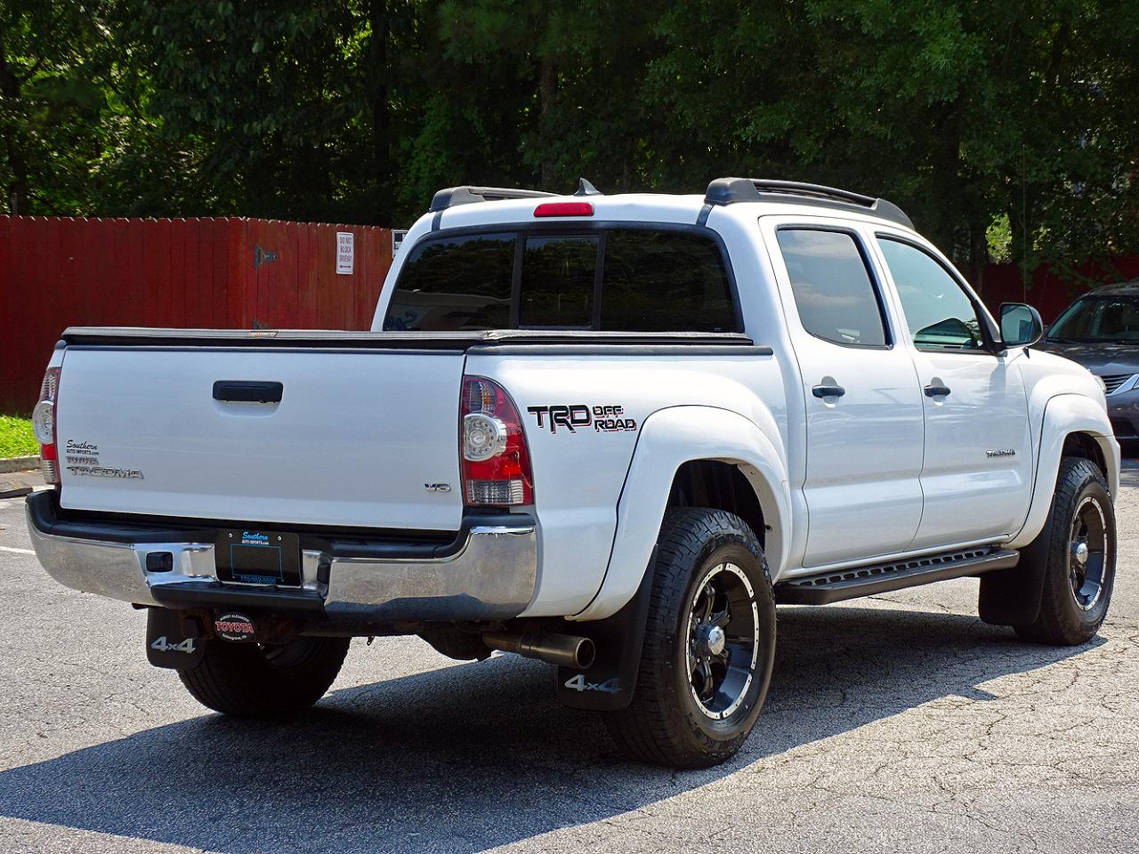 Toyota Tacoma 4WD Double Cab V6 AT TRD Off Road (Natl) 2015