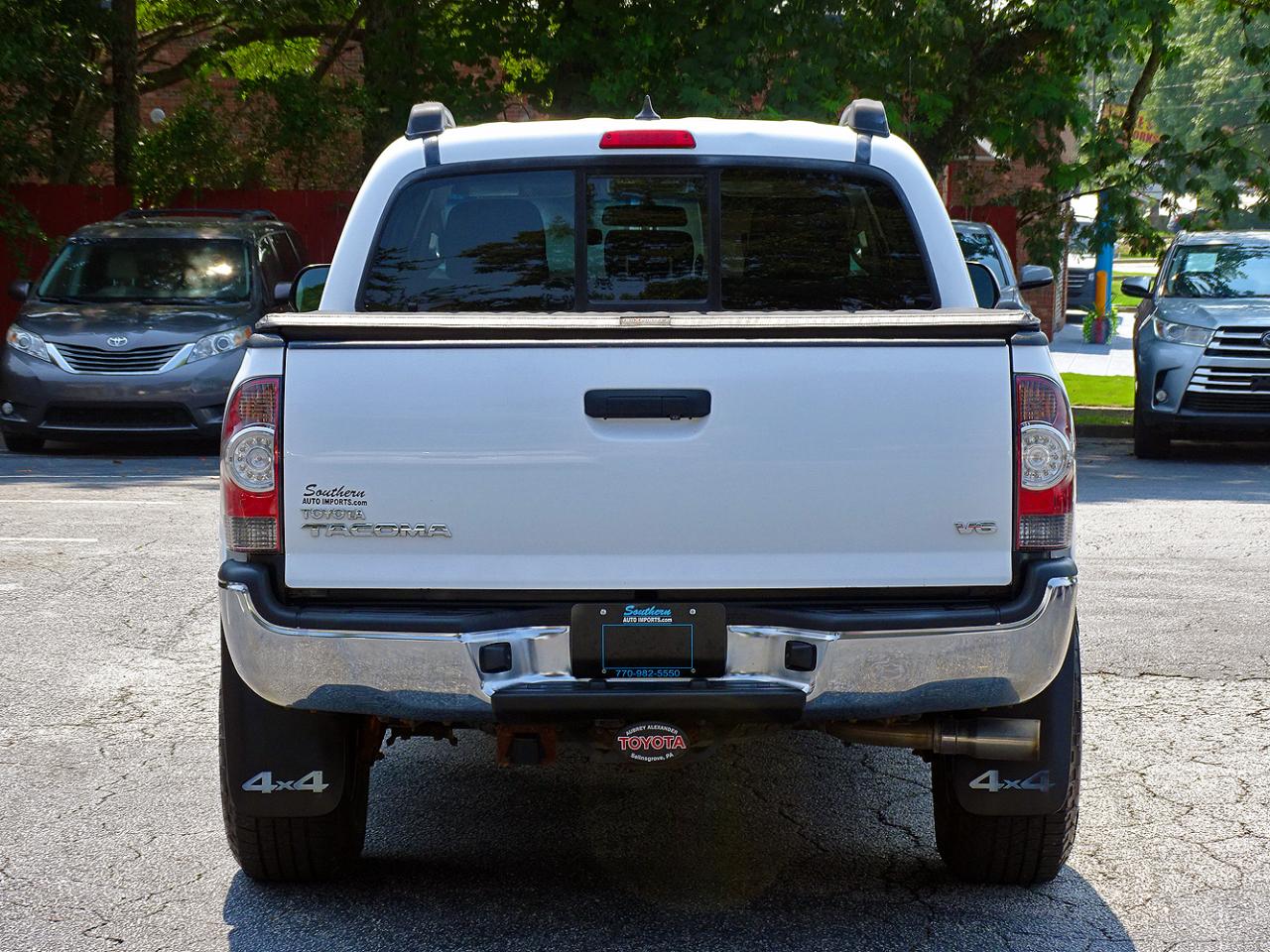 Toyota Tacoma 4WD Double Cab V6 AT TRD Off Road (Natl) 2015