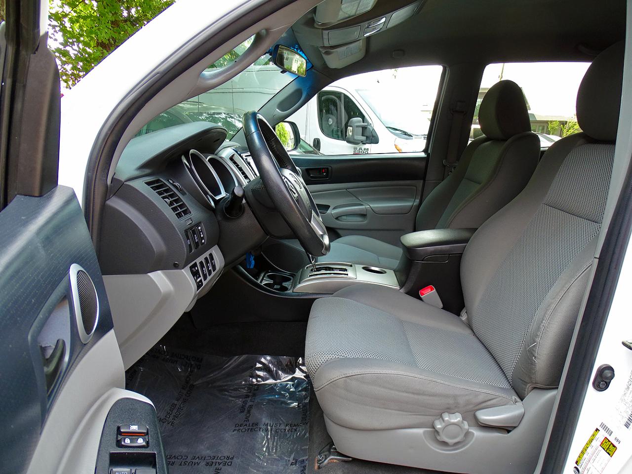 Toyota Tacoma 4WD Double Cab V6 AT TRD Off Road (Natl) 2015
