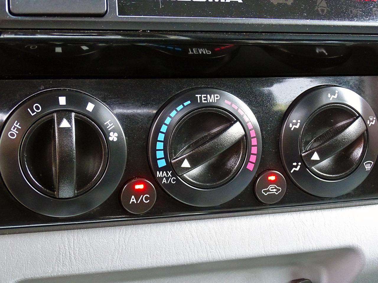 Toyota Tacoma 4WD Double Cab V6 AT TRD Off Road (Natl) 2015