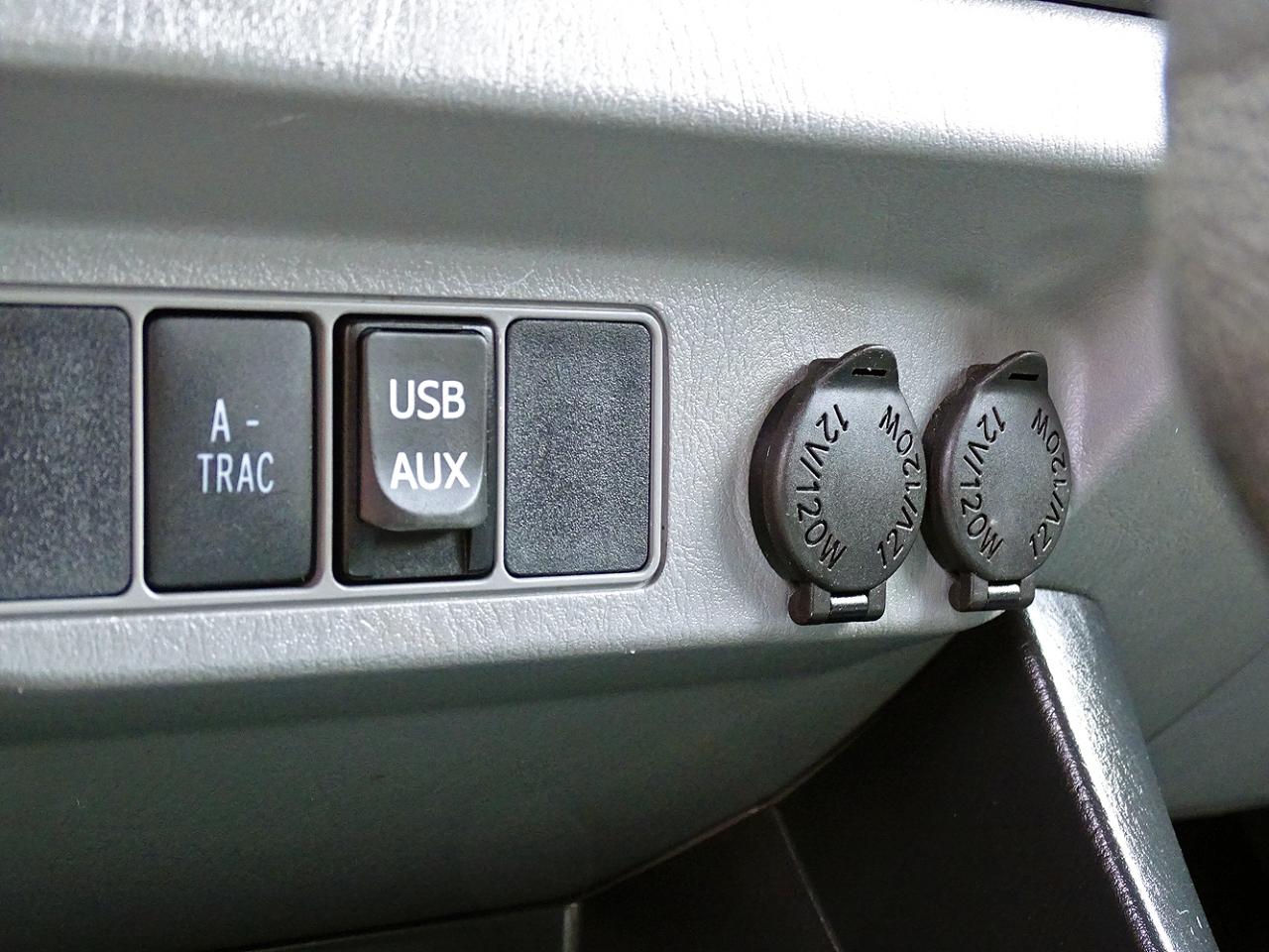 Toyota Tacoma 4WD Double Cab V6 AT TRD Off Road (Natl) 2015