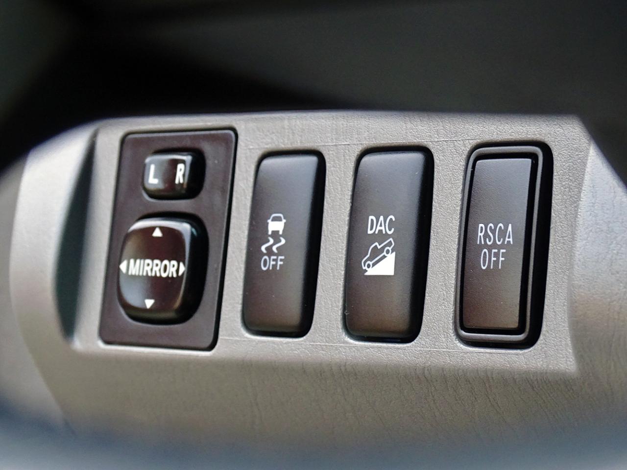 Toyota Tacoma 4WD Double Cab V6 AT TRD Off Road (Natl) 2015
