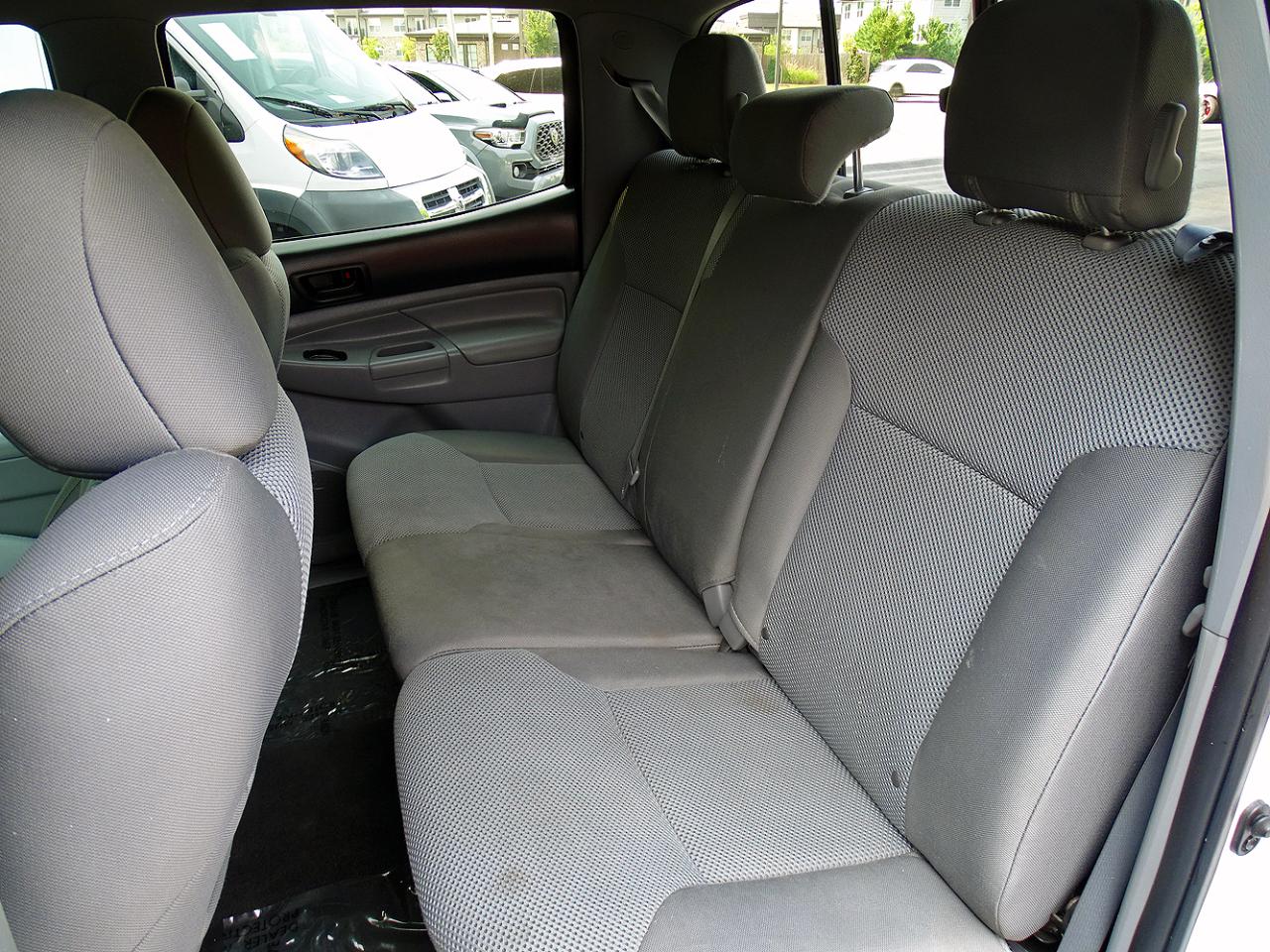 Toyota Tacoma 4WD Double Cab V6 AT TRD Off Road (Natl) 2015
