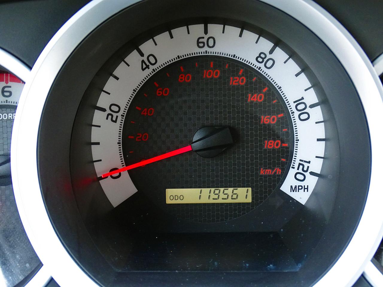 Toyota Tacoma 4WD Double Cab V6 AT TRD Off Road (Natl) 2015