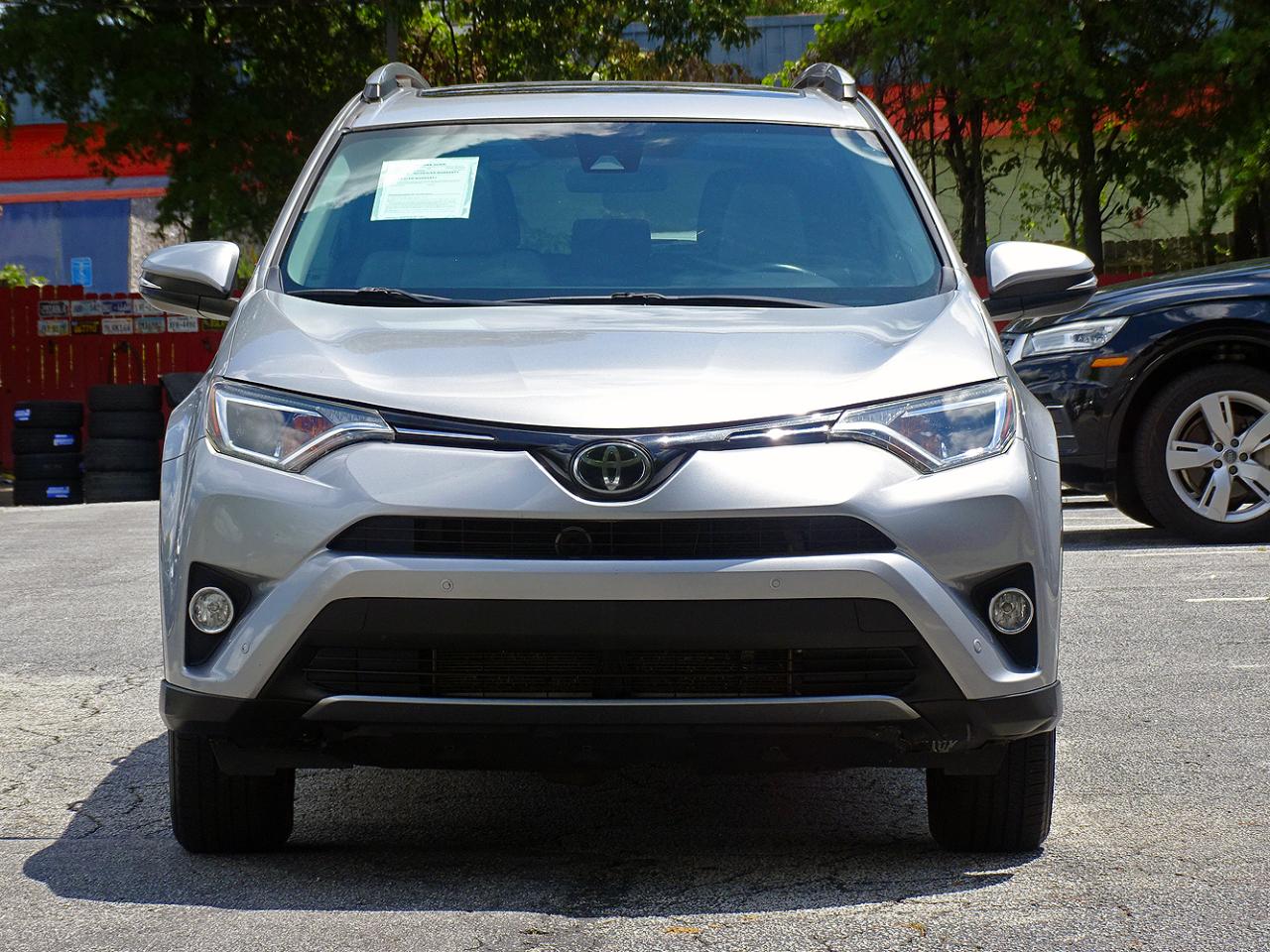 Toyota RAV4 XLE AWD (Natl) 2017
