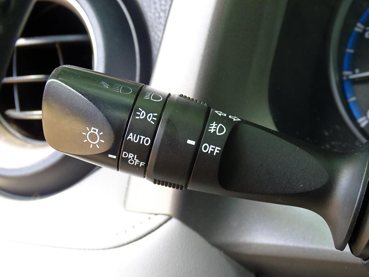 Toyota RAV4 XLE AWD (Natl) 2017