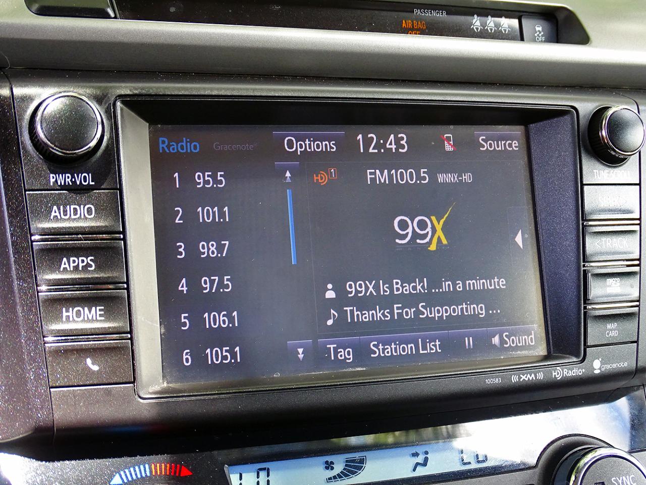 Toyota RAV4 XLE AWD (Natl) 2017