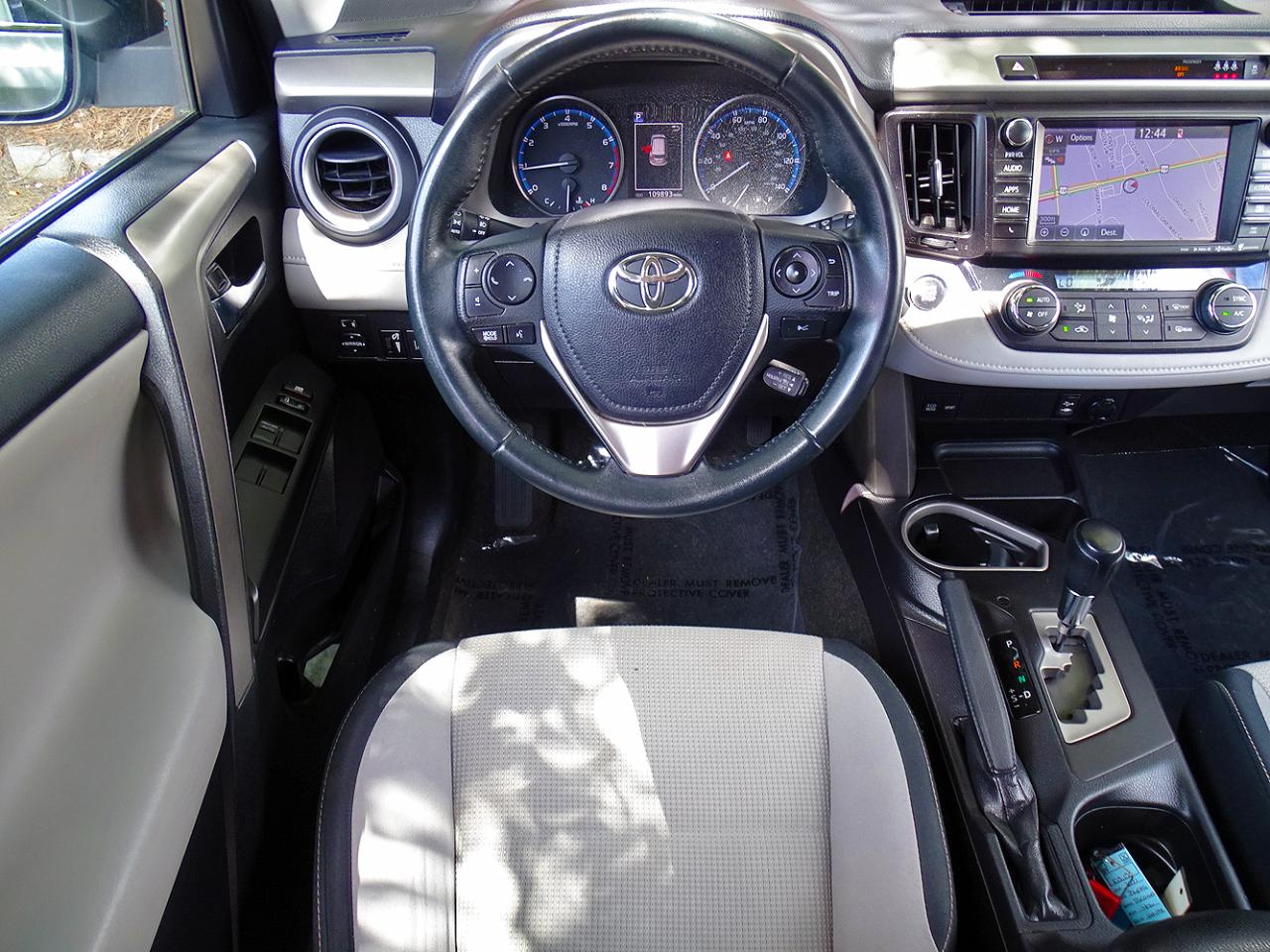 Toyota RAV4 XLE AWD (Natl) 2017