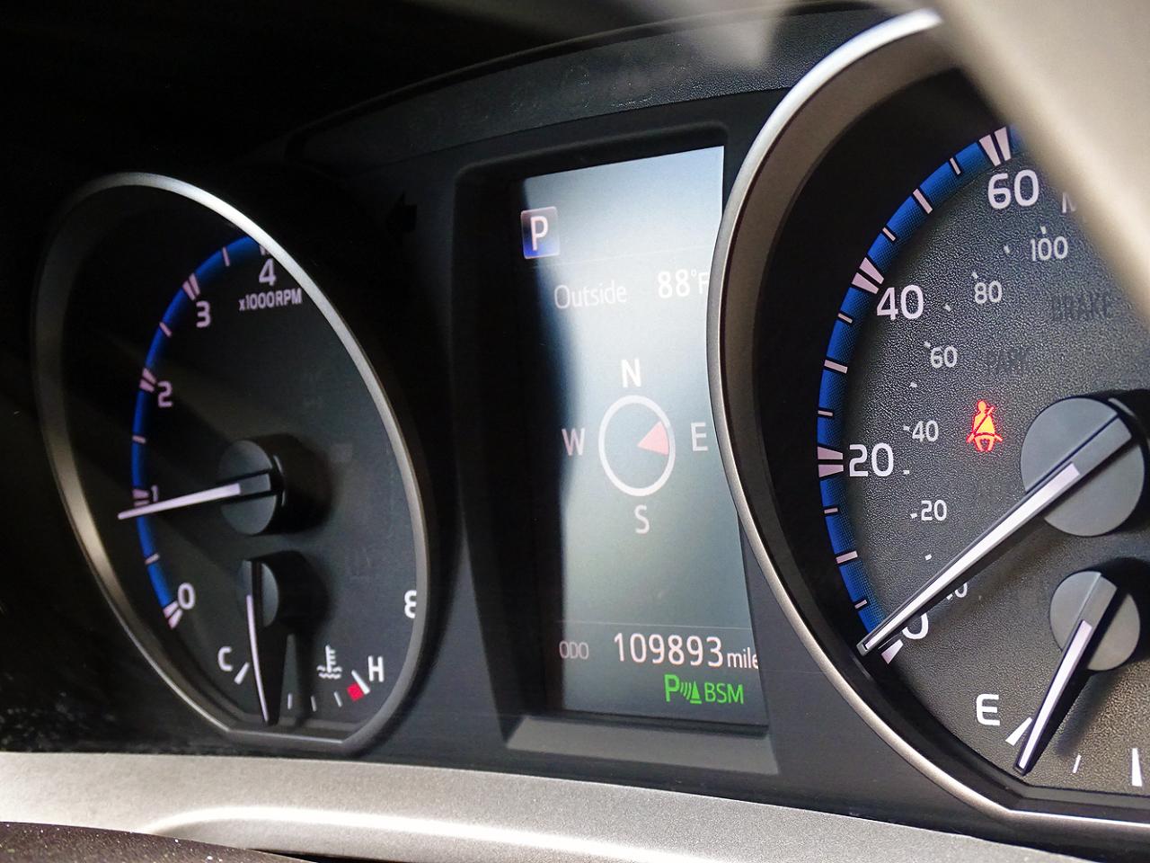 Toyota RAV4 XLE AWD (Natl) 2017