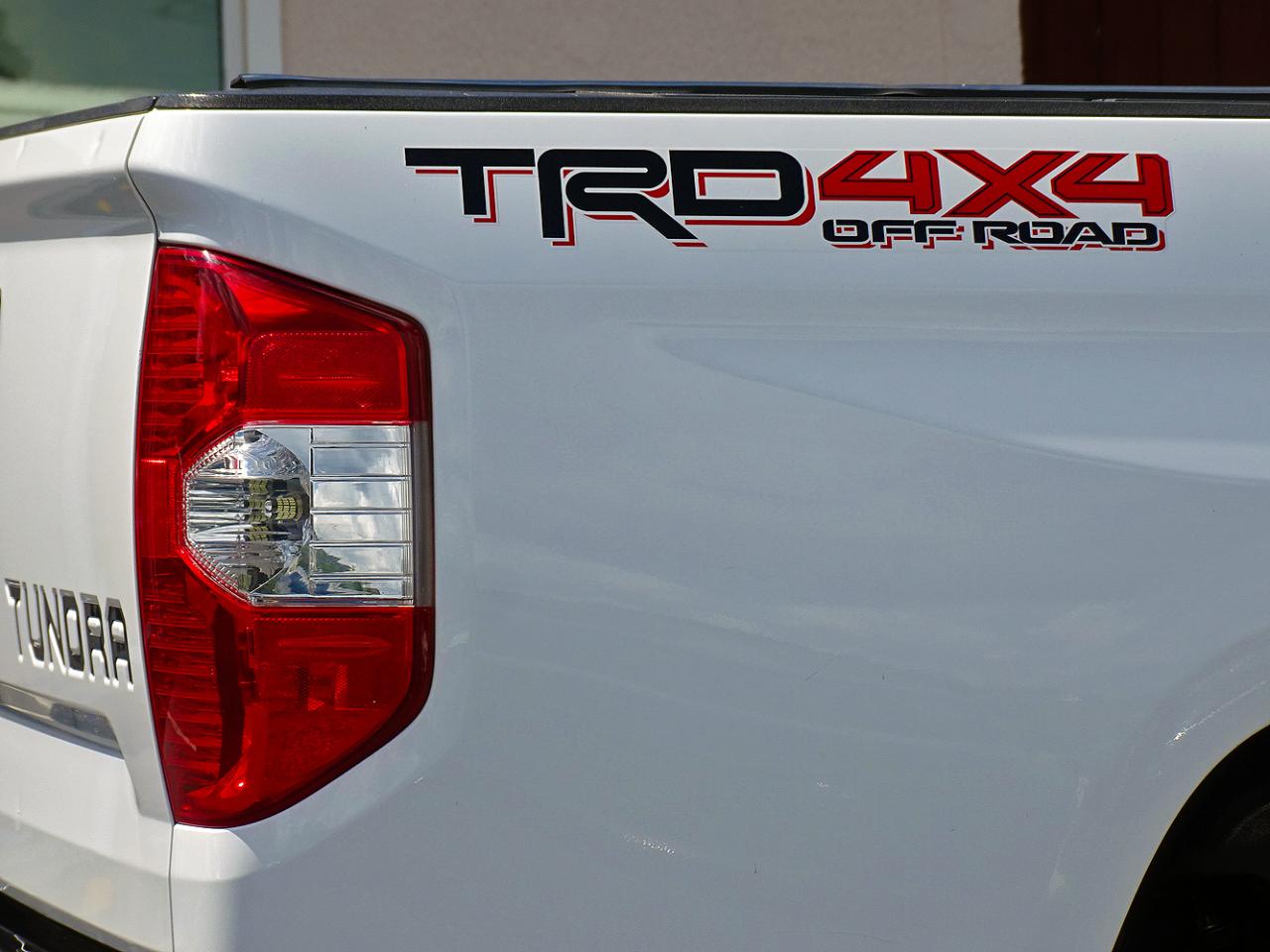 Toyota Tundra 4WD SR5 CrewMax 5.5' Bed 5.7L (Natl) 2017
