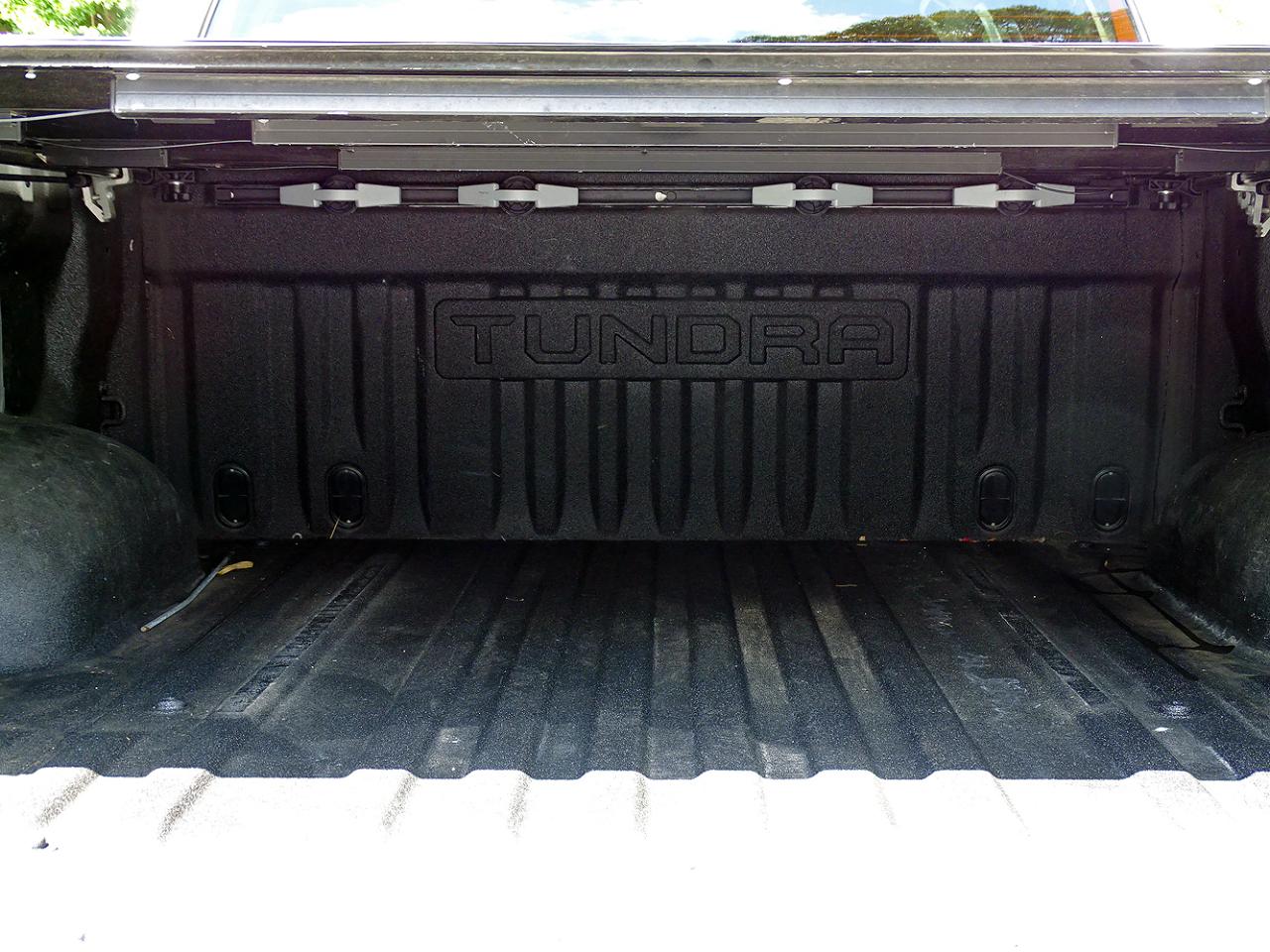 Toyota Tundra 4WD SR5 CrewMax 5.5' Bed 5.7L (Natl) 2017