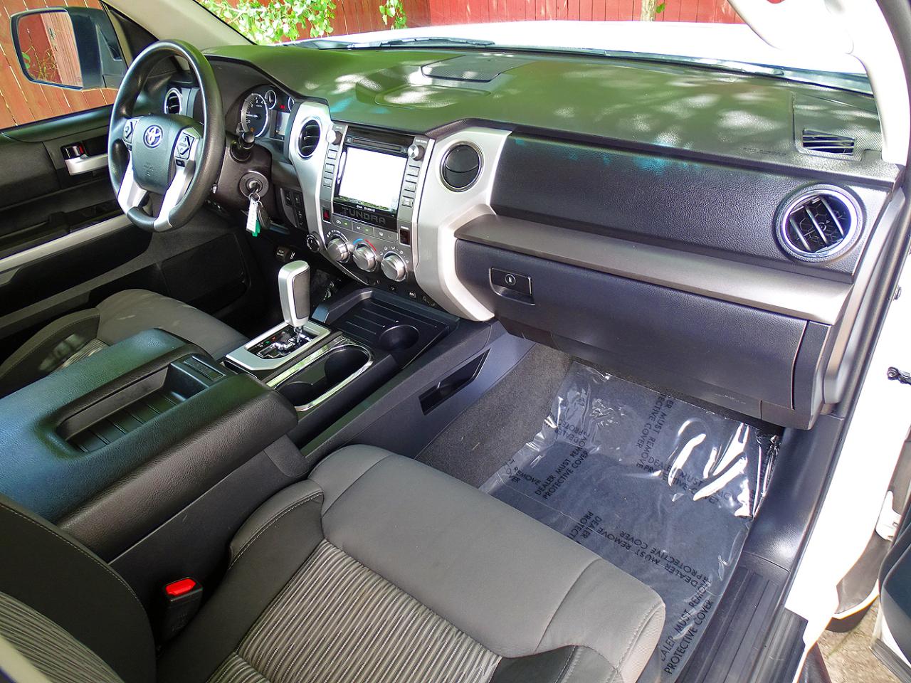 Toyota Tundra 4WD SR5 CrewMax 5.5' Bed 5.7L (Natl) 2017
