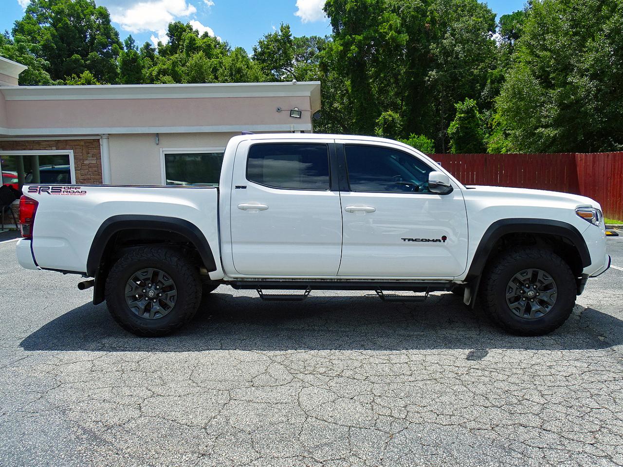 Toyota Tacoma 4WD  2021