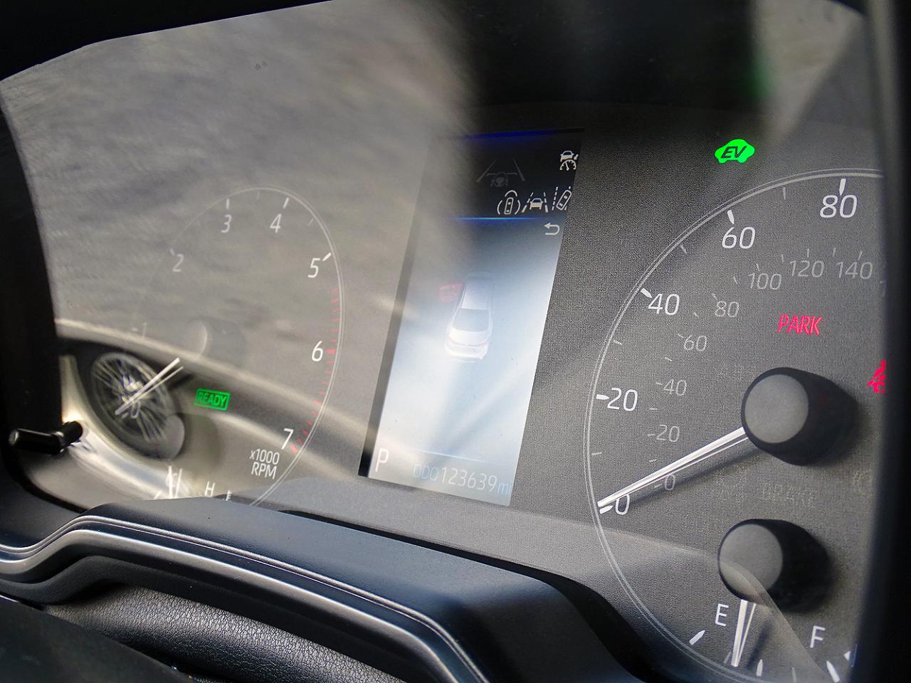 Toyota Corolla Hybrid SE FWD (Natl) 2023