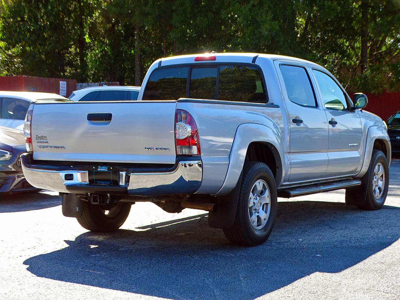 Toyota Tacoma 4WD Double Cab V6 AT SR5 (Natl) 2011