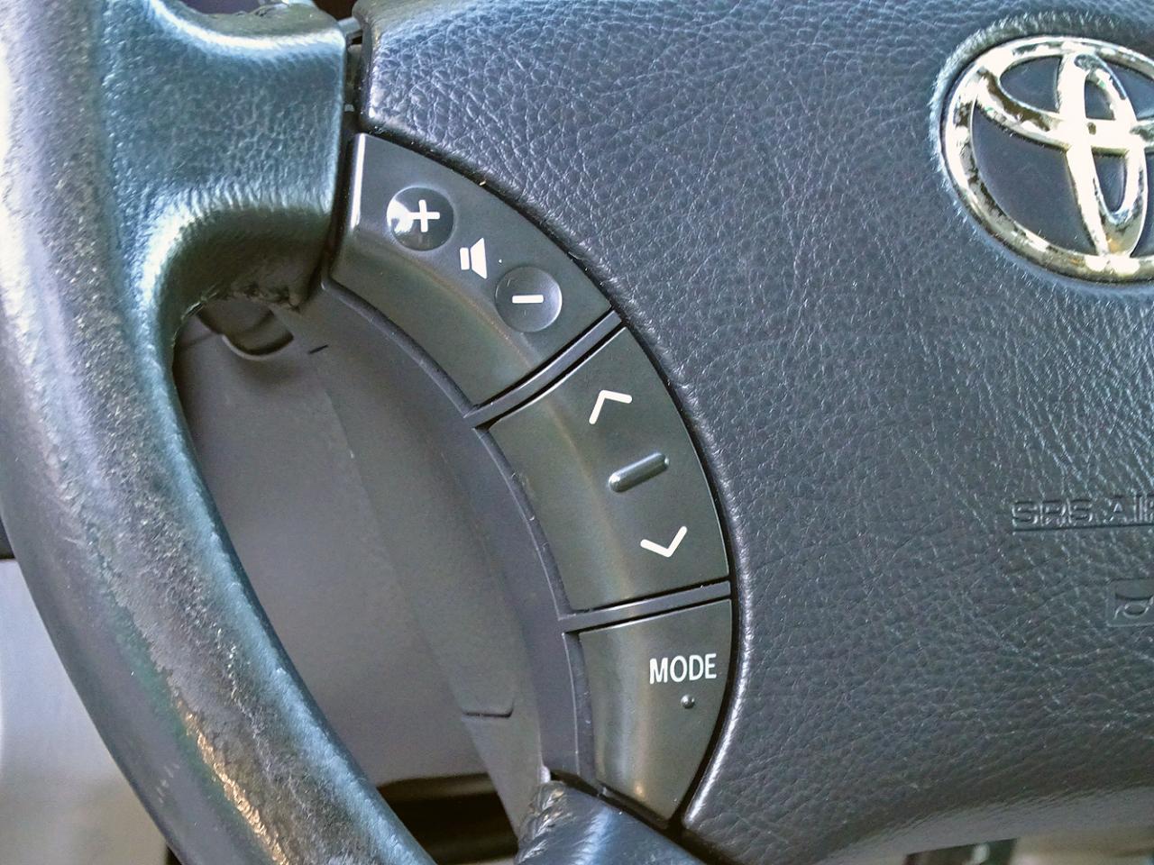 Toyota Tacoma 4WD Double Cab V6 AT SR5 (Natl) 2011