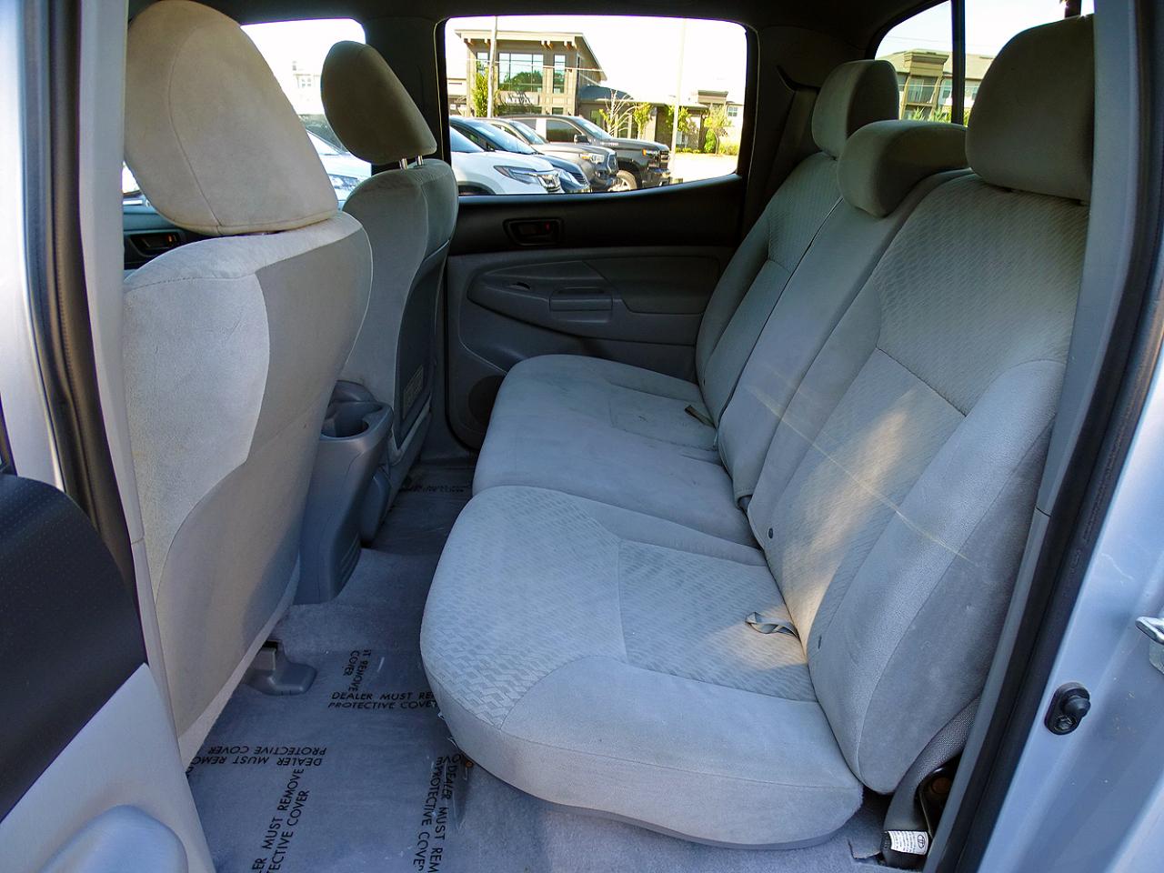 Toyota Tacoma 4WD Double Cab V6 AT SR5 (Natl) 2011