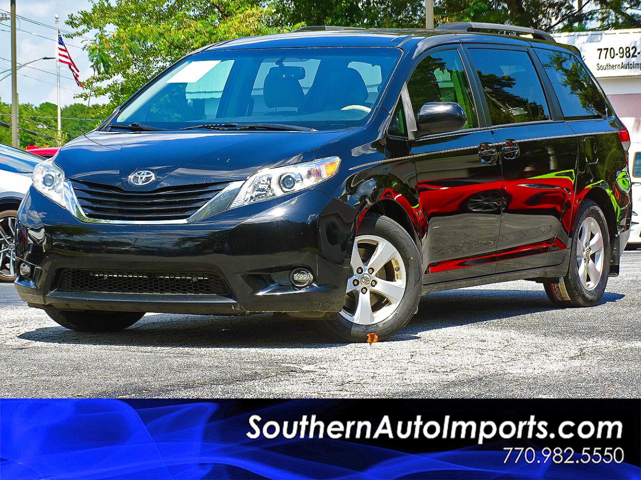 Toyota Sienna 5dr 8-Pass Van V6 LE FWD (Natl) 2014