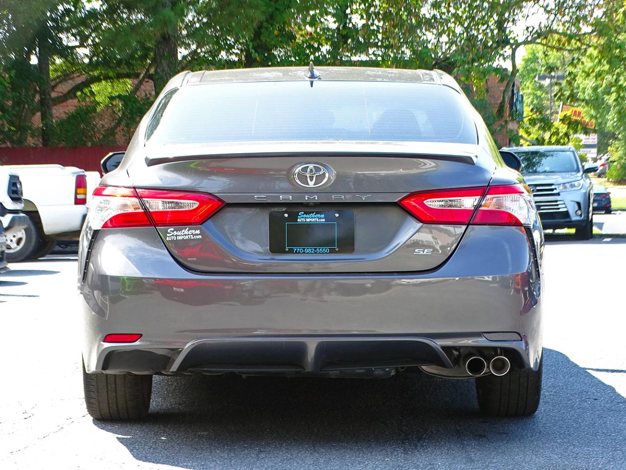 Toyota Camry SE Auto (Natl) 2020