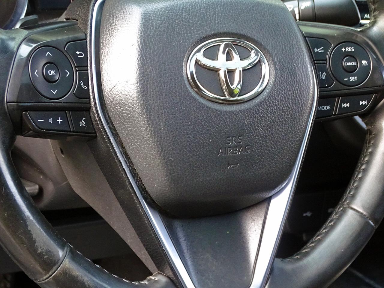 Toyota Camry SE Auto (Natl) 2020
