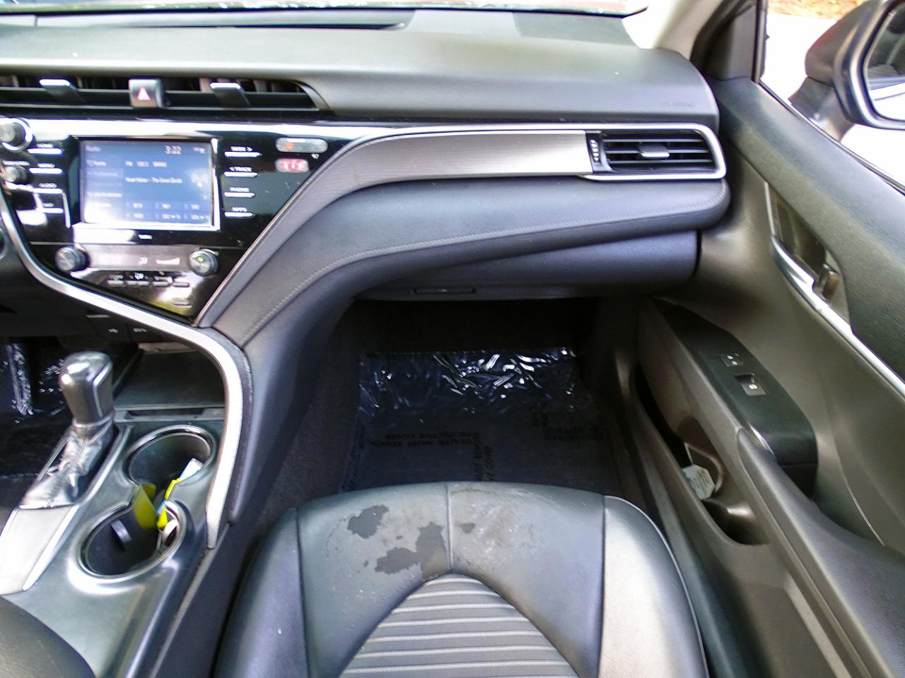 Toyota Camry SE Auto (Natl) 2020