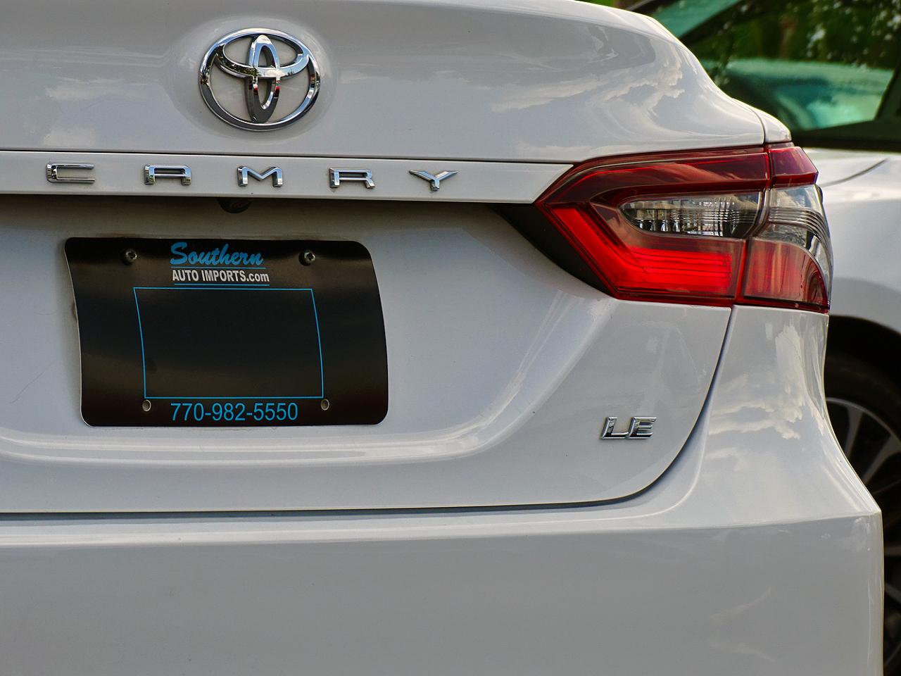 Toyota Camry LE Auto (Natl) 2021