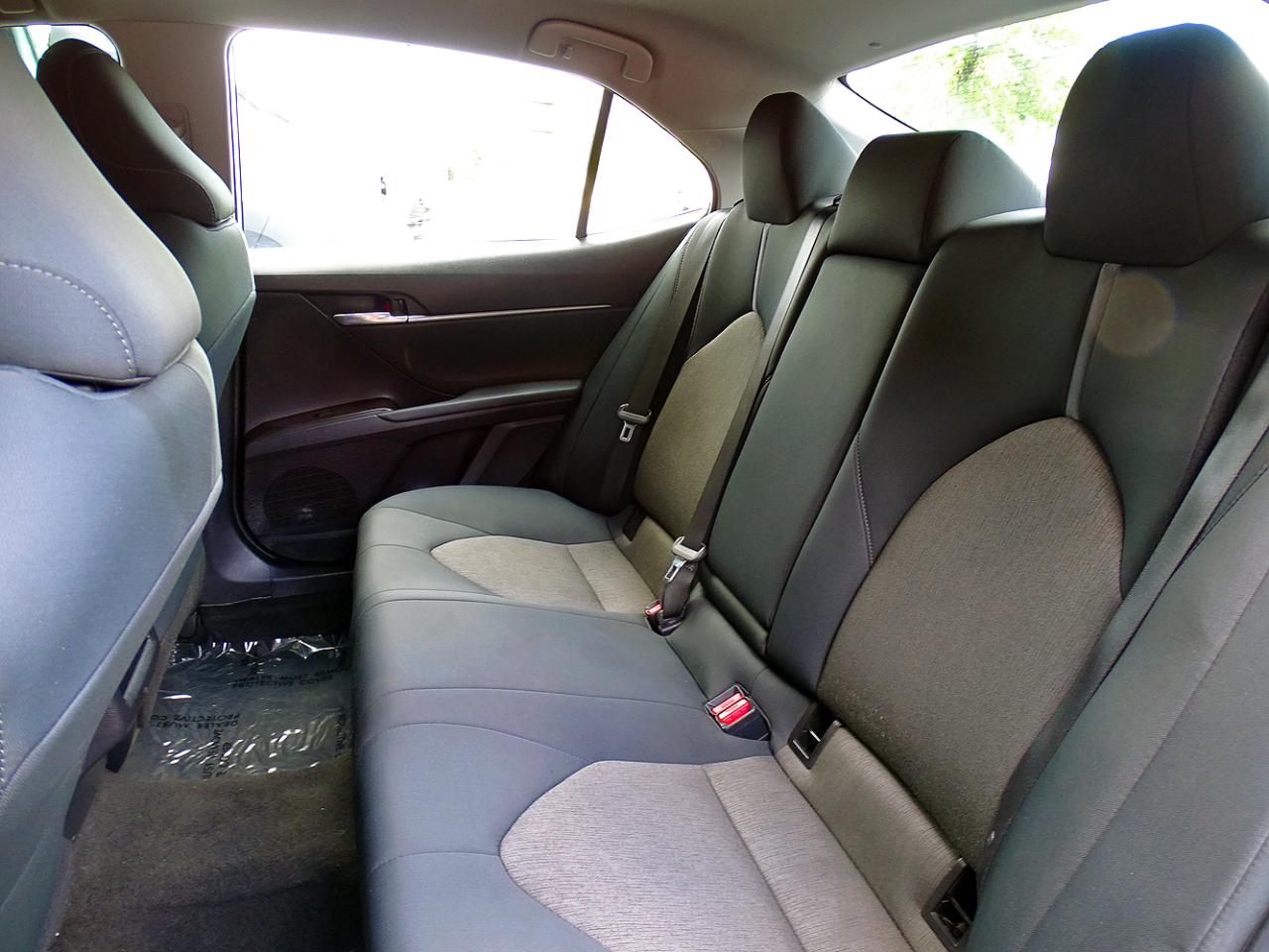 Toyota Camry LE Auto (Natl) 2021