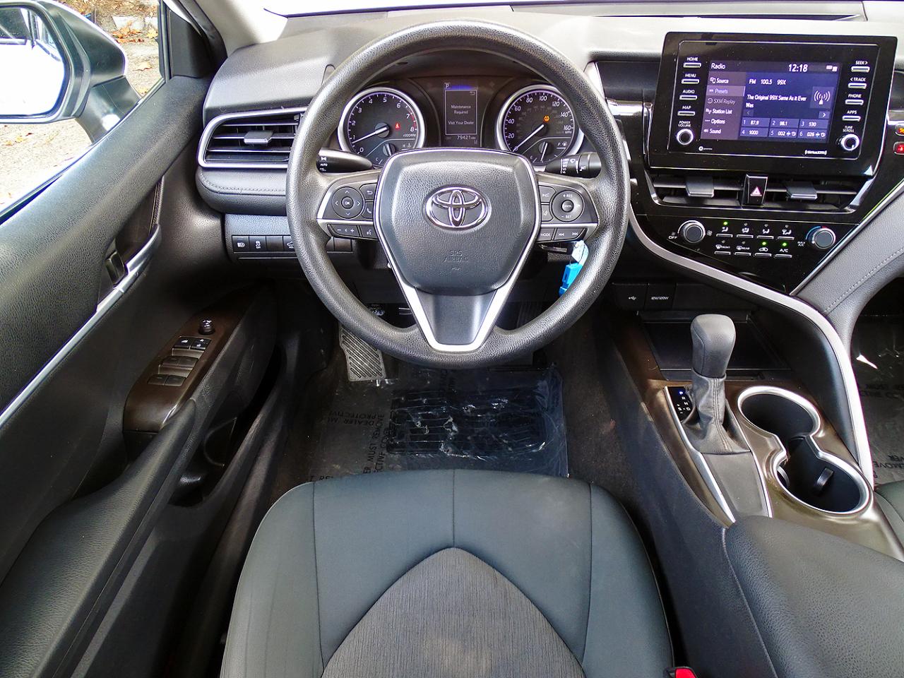 Toyota Camry LE Auto (Natl) 2021