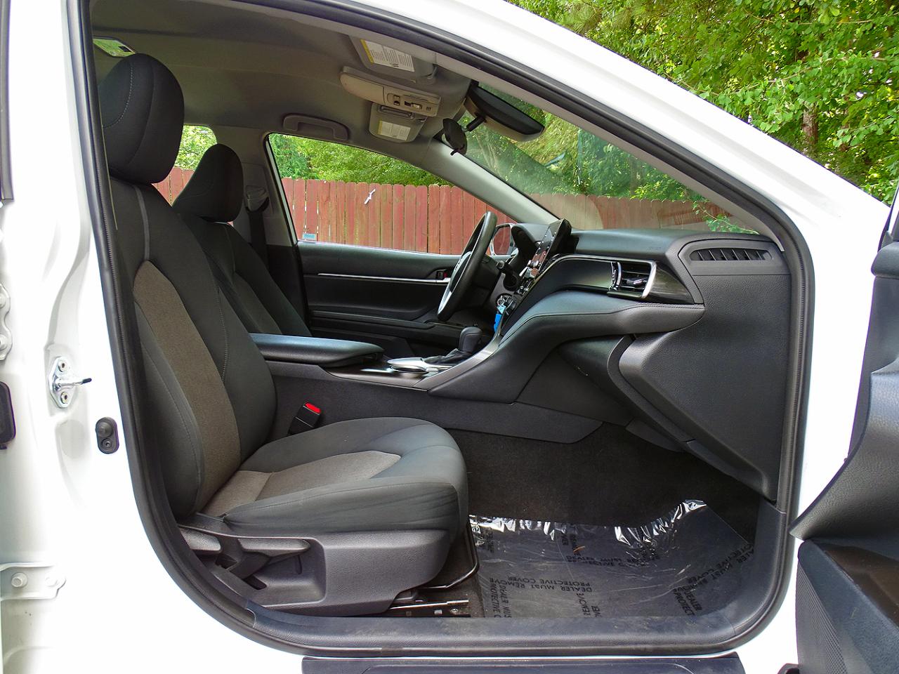 Toyota Camry LE Auto (Natl) 2021