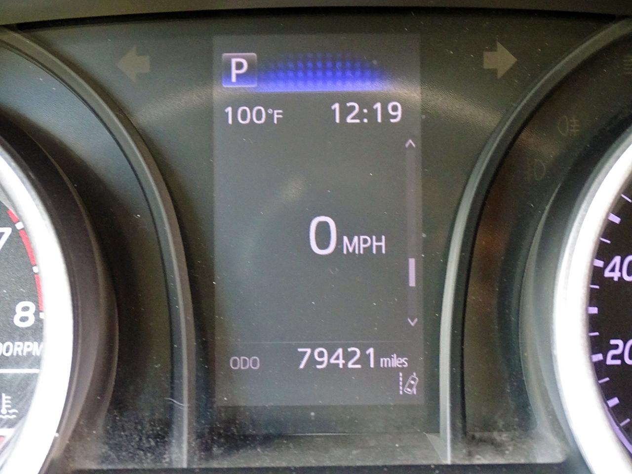Toyota Camry LE Auto (Natl) 2021