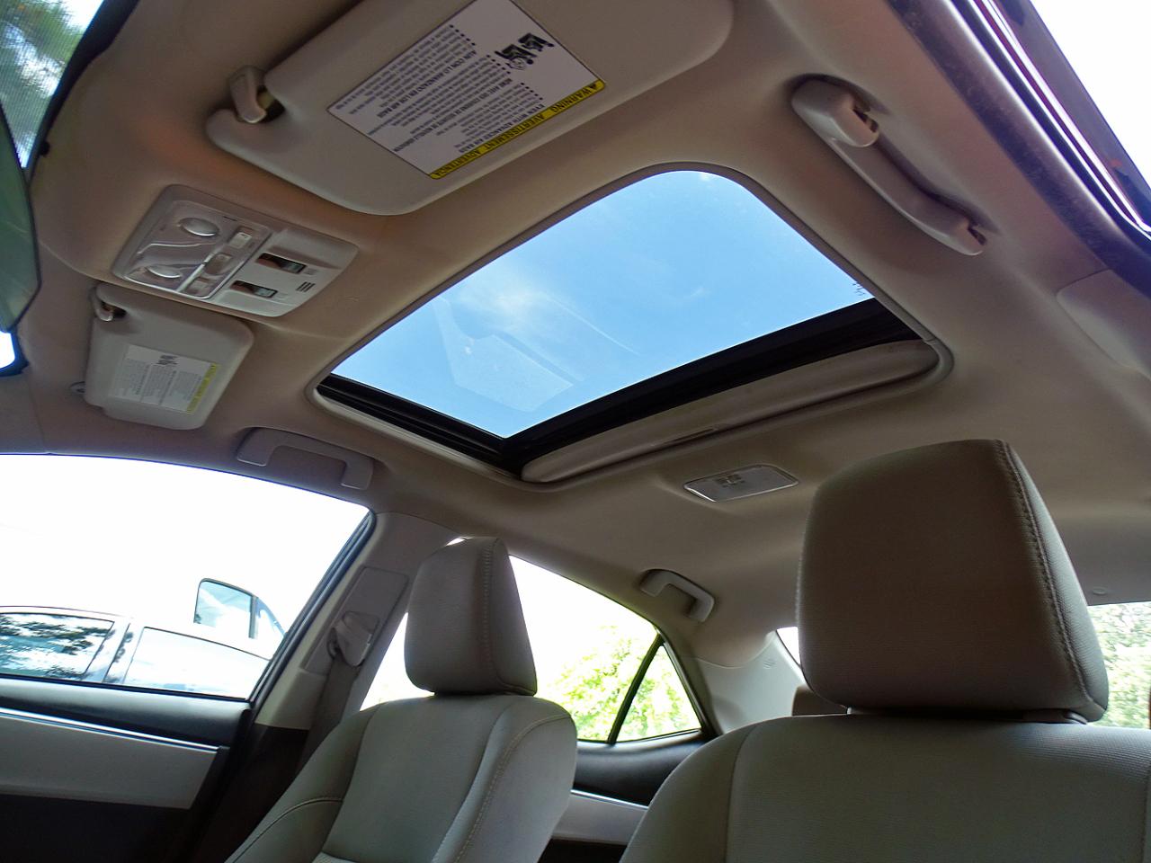 Toyota Corolla 4dr Sdn CVT LE Premium (Natl) 2014