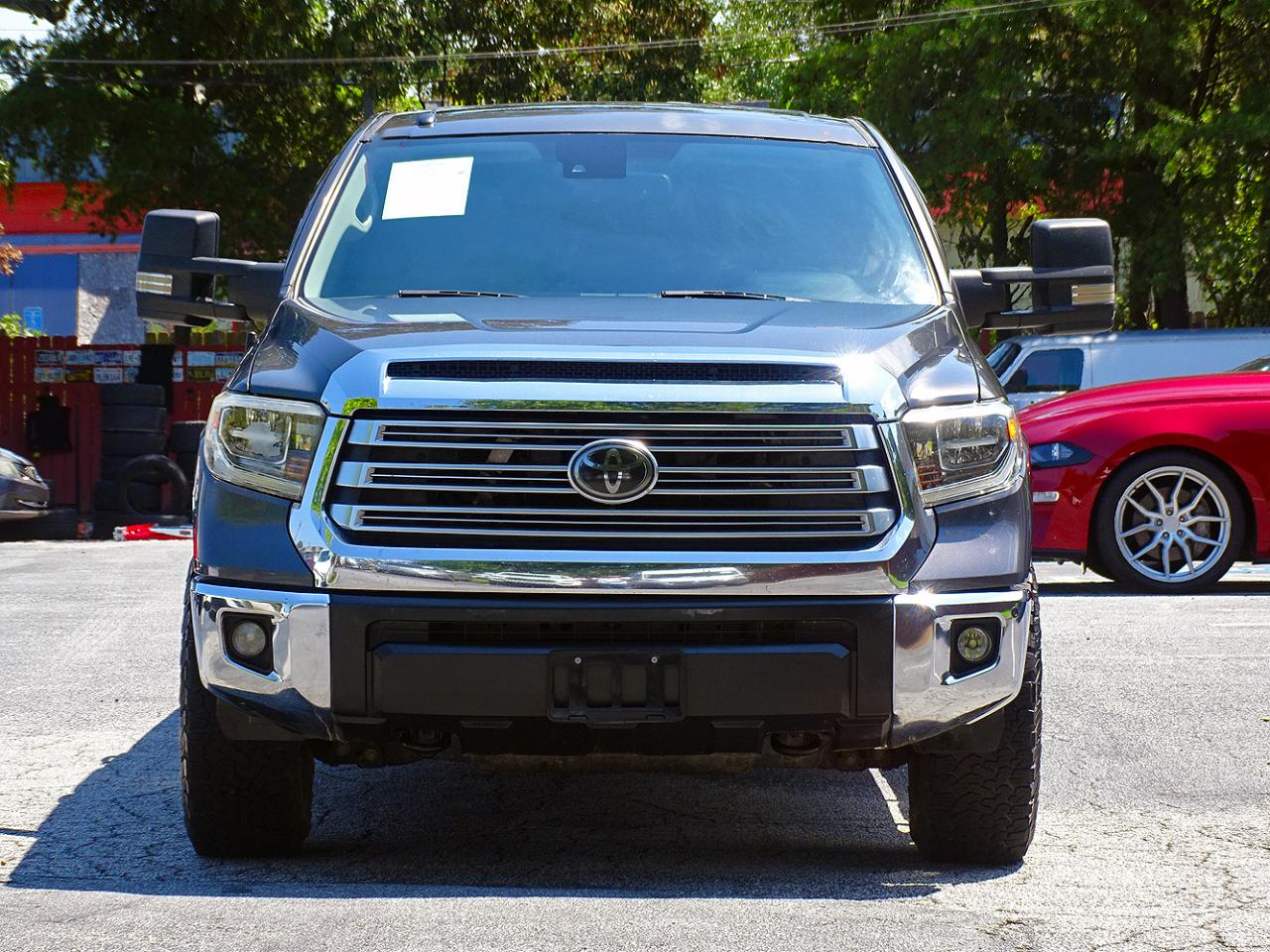 Toyota Tundra 4WD Limited CrewMax 5.5' Bed 5.7L FFV (Natl) 2018