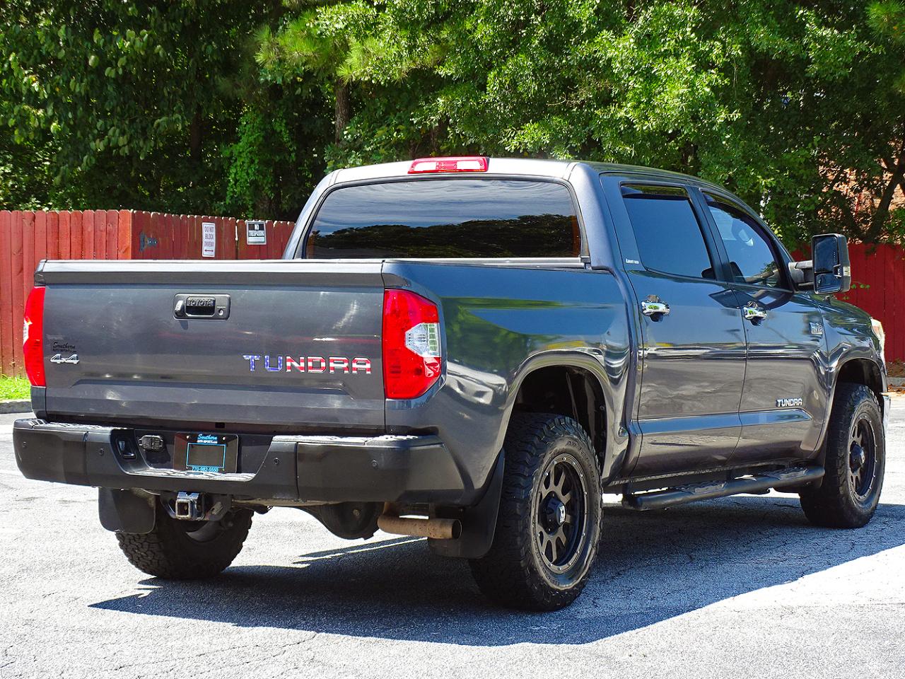Toyota Tundra 4WD Limited CrewMax 5.5' Bed 5.7L FFV (Natl) 2018