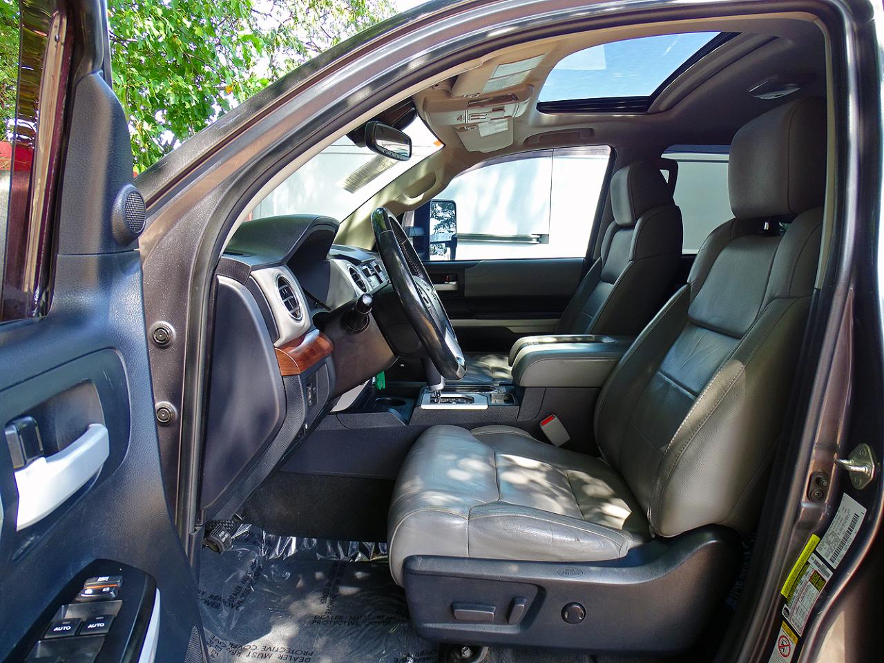 Toyota Tundra 4WD Limited CrewMax 5.5' Bed 5.7L FFV (Natl) 2018