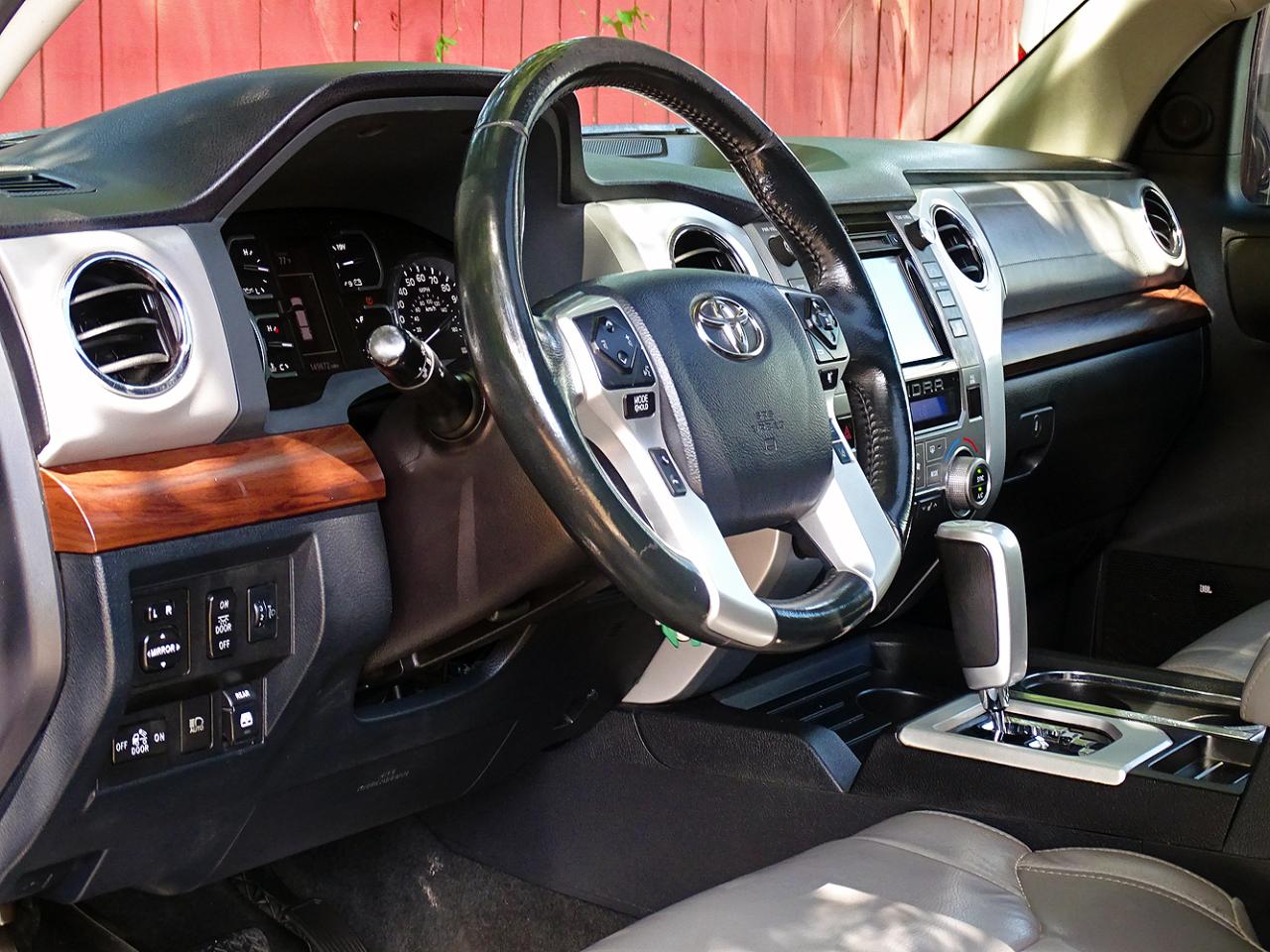 Toyota Tundra 4WD Limited CrewMax 5.5' Bed 5.7L FFV (Natl) 2018