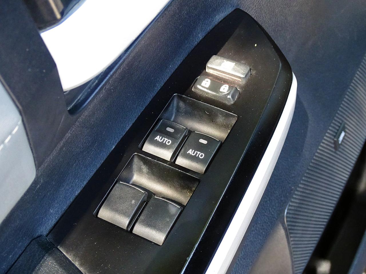 Toyota Tundra 4WD Limited CrewMax 5.5' Bed 5.7L FFV (Natl) 2018